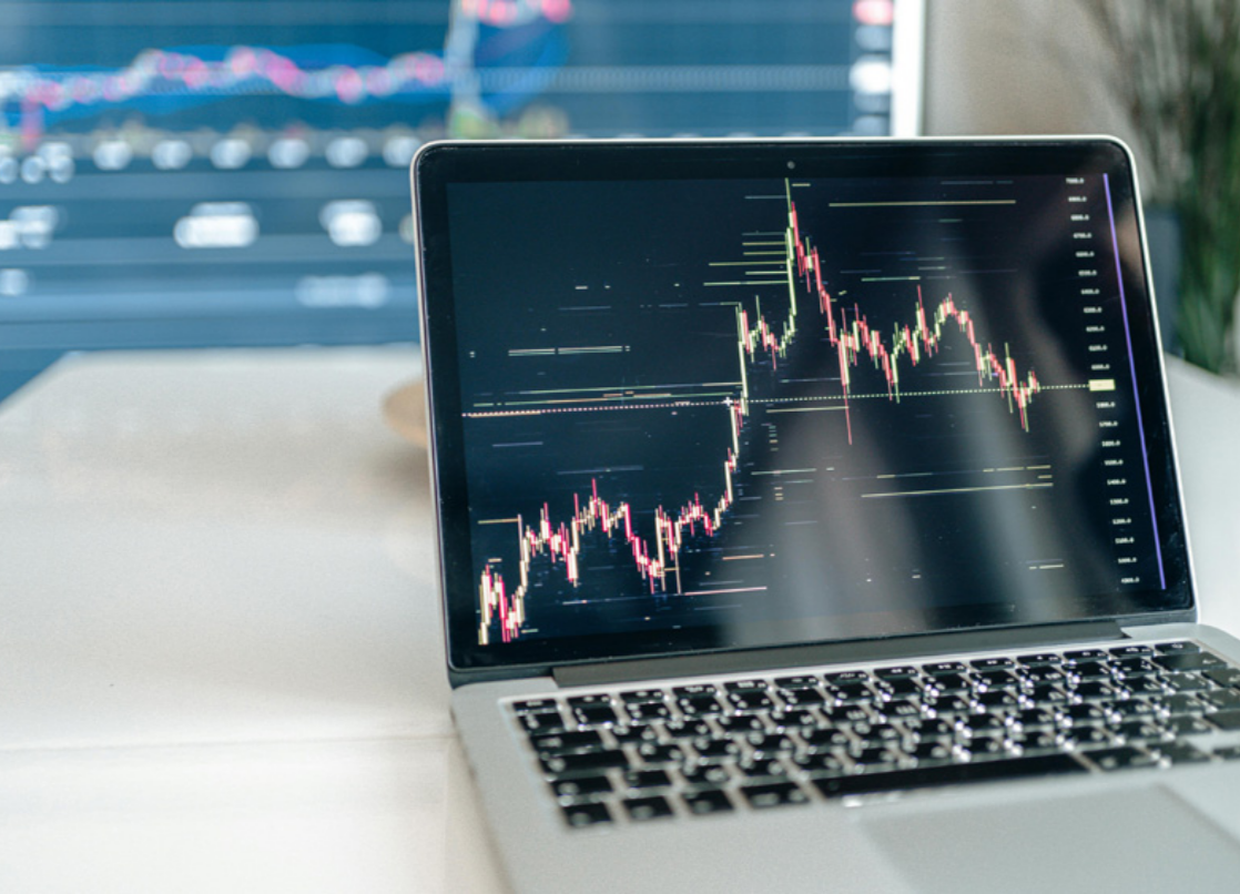 Alt image -https://content.stockstotrade.com/wp-content/uploads/2025/12/bearish-stock-market-trends-5.png