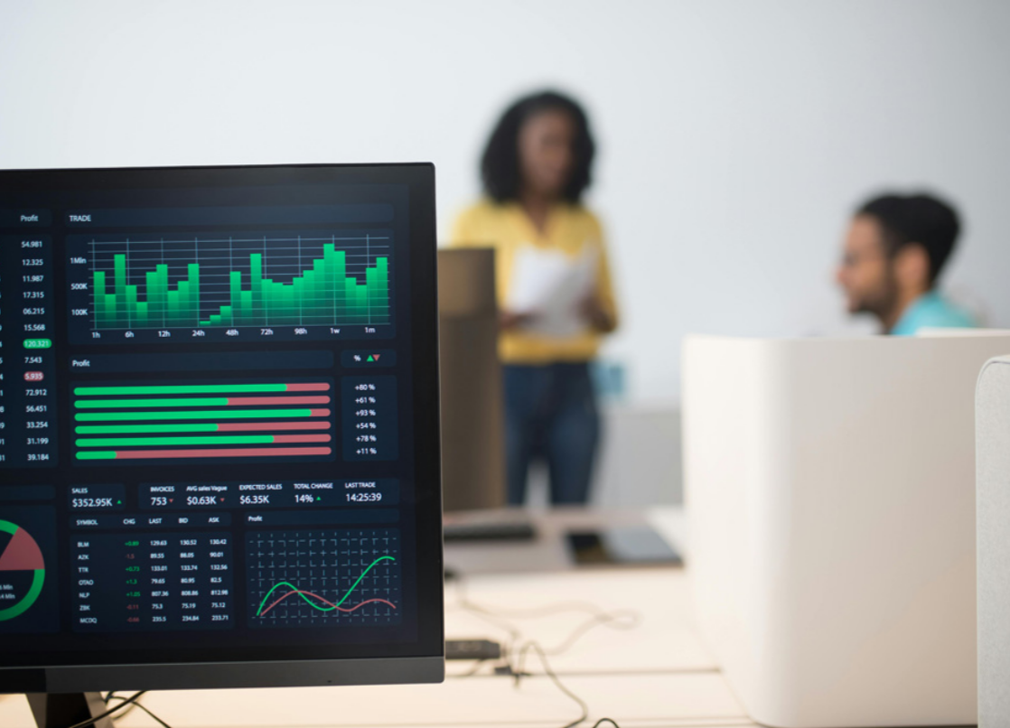 Alt image -https://content.stockstotrade.com/wp-content/uploads/2025/12/dynamic-stock-market-growth-trends-97.png