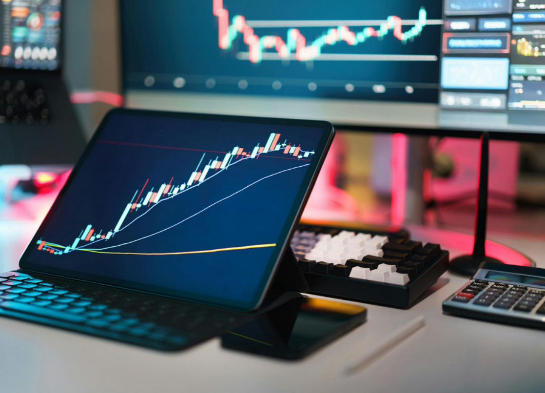 Alt image -https://content.stockstotrade.com/wp-content/uploads/2026/01/innovative-finance-technology-trends-2.png
