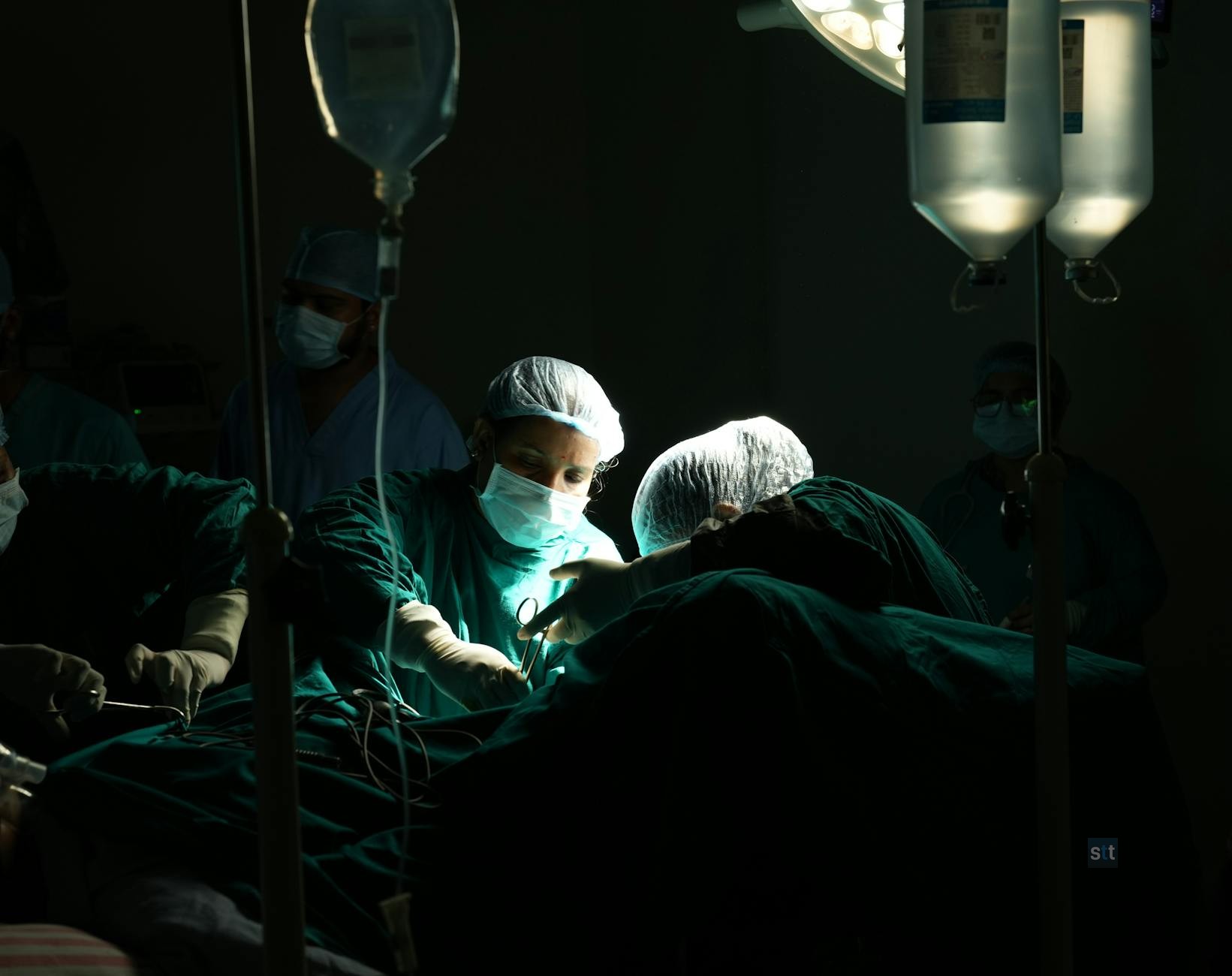 Alt image -https://content.stockstotrade.com/wp-content/uploads/2026/04/community-health-systems-expands-outpatient-push-amid-earnings-miss.jpg