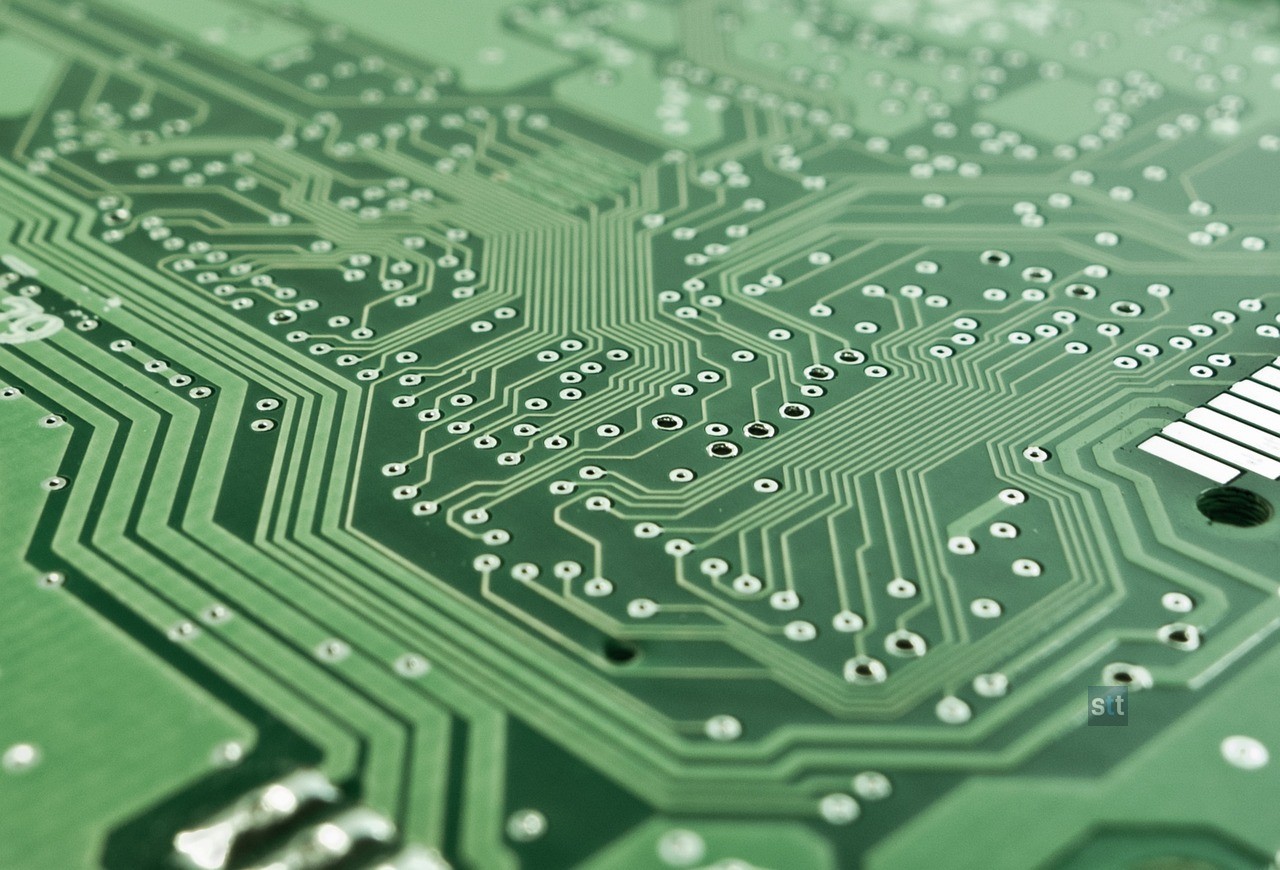 Alt image -https://content.stockstotrade.com/wp-content/uploads/2026/05/dell-soars-as-ai-server-boom-redefines-the-story.jpg