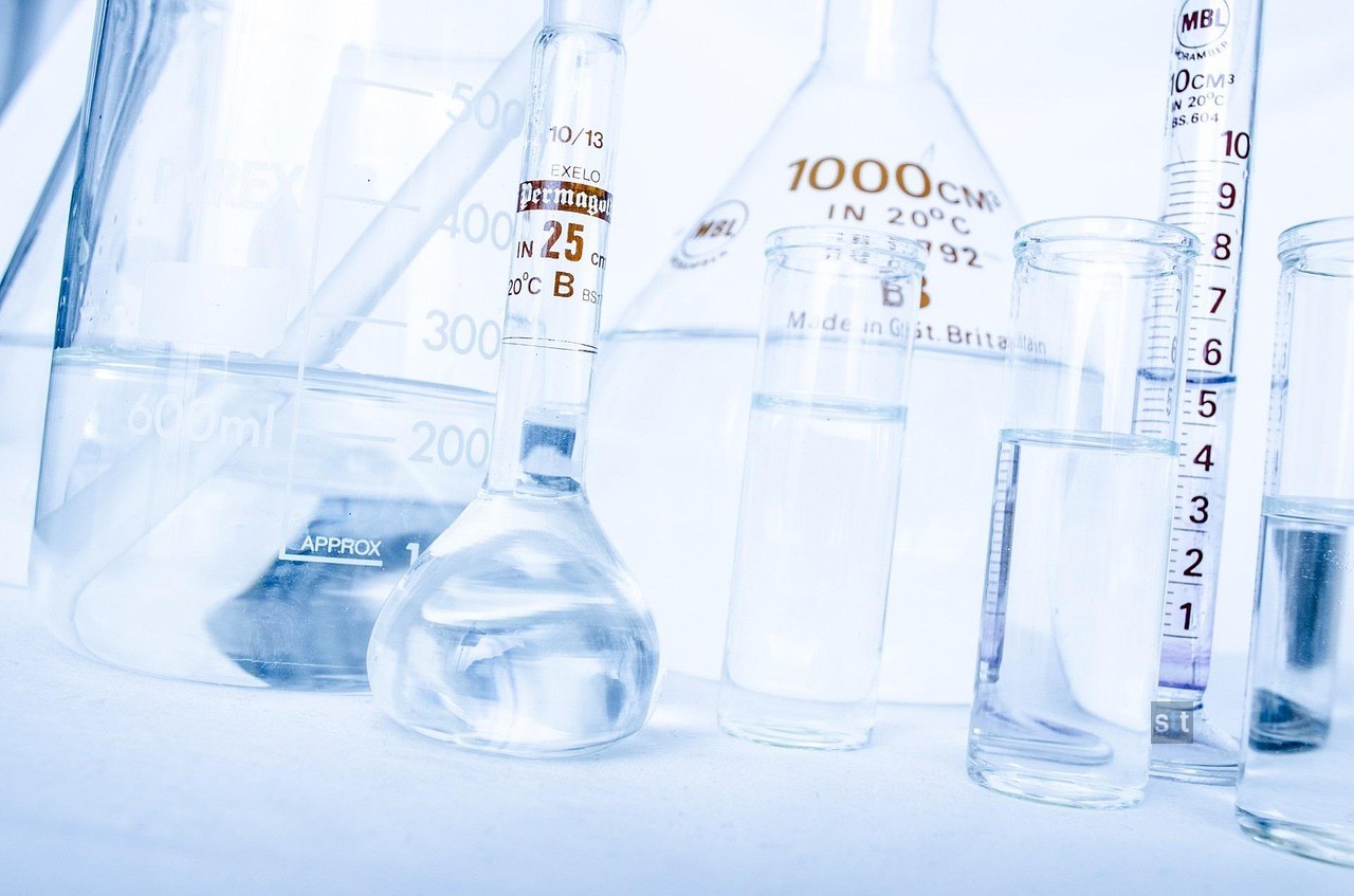 Alt image -https://content.stockstotrade.com/wp-content/uploads/2026/10/rxrx-stock-pops-as-sanofi-deal-ark-buying-ignite-momentum.jpg