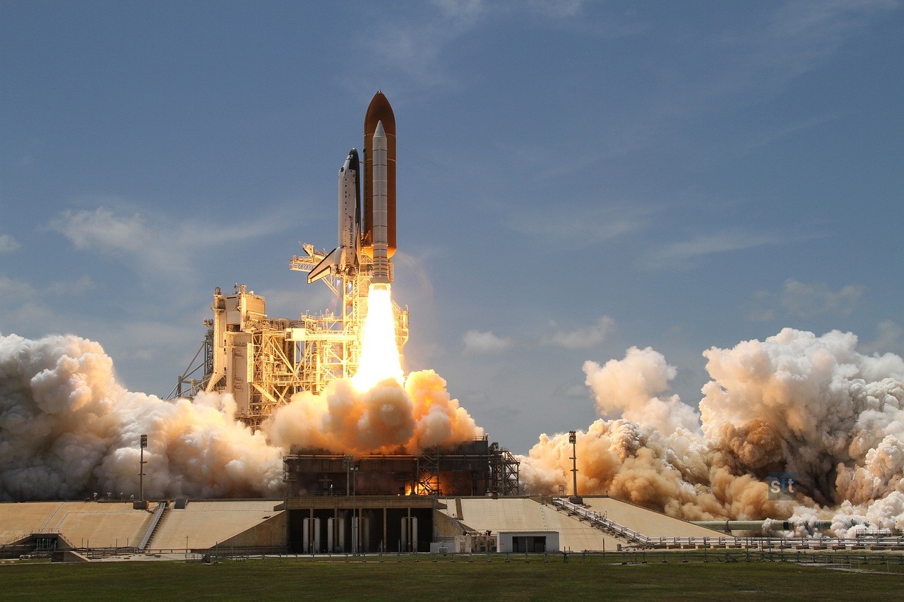 Alt image -https://content.stockstotrade.com/wp-content/uploads/2026/10/spcx-stock-eyes-mobile-breakout-as-ai-spending-soars.jpg